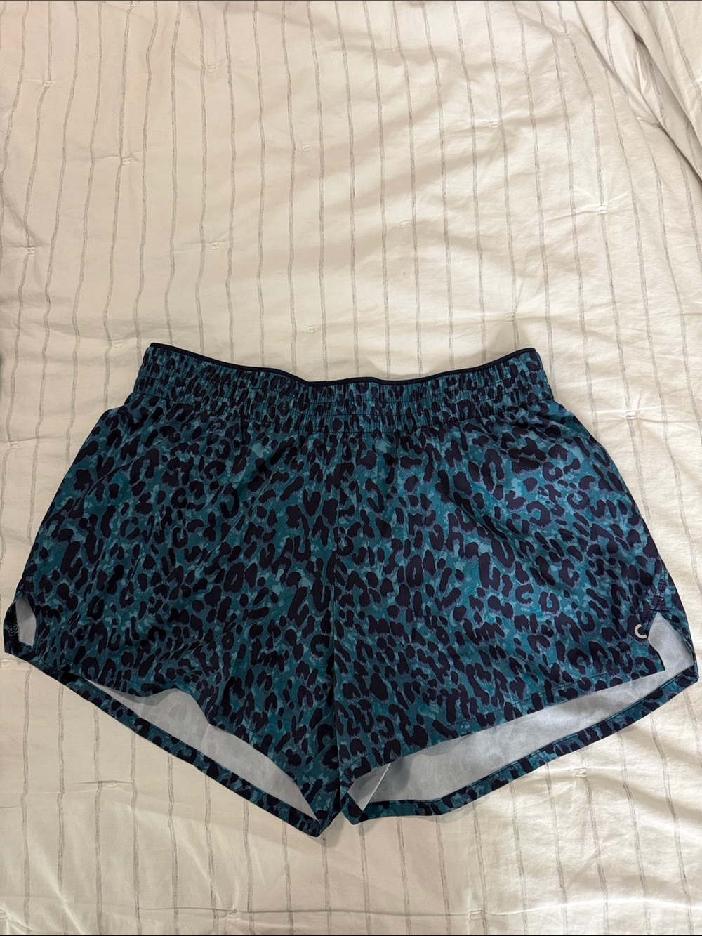 GAP Teal and Black Leopard-Print Athletic Shorts Medium women’s